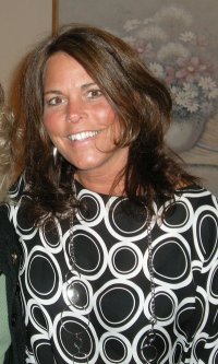 Delee Holt