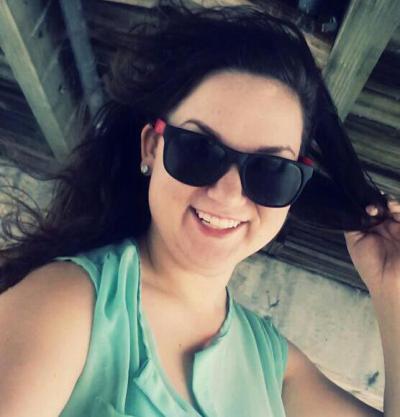nicole carlson