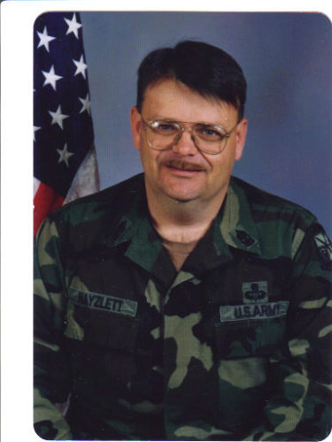 Robert Hayzlett
